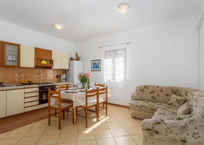 2 Bedroom Awesome In Apartament