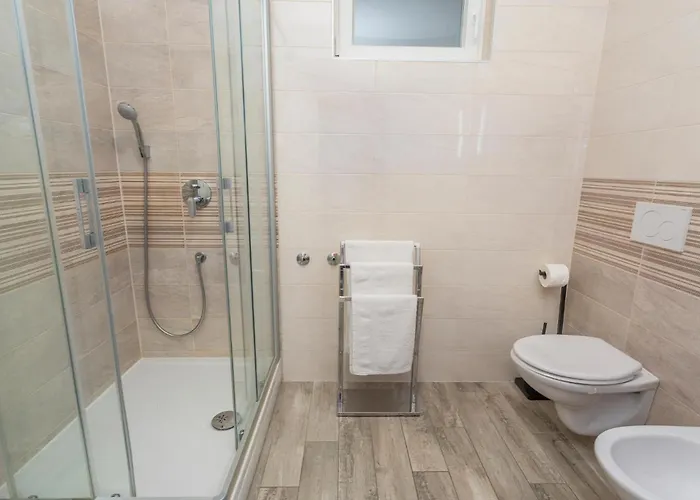 2 Bedroom Awesome In Apartament