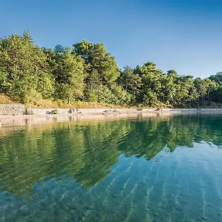 Apartament 2 Bedroom Awesome In *