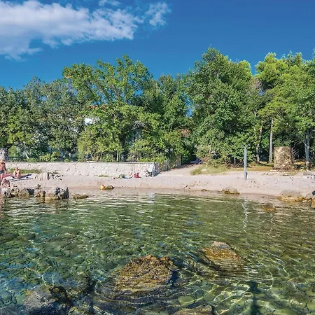 2 Bedroom Awesome In Apartament *