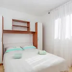 2 Bedroom Awesome In