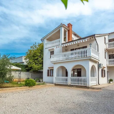 דירה 2 Bedroom Awesome In
